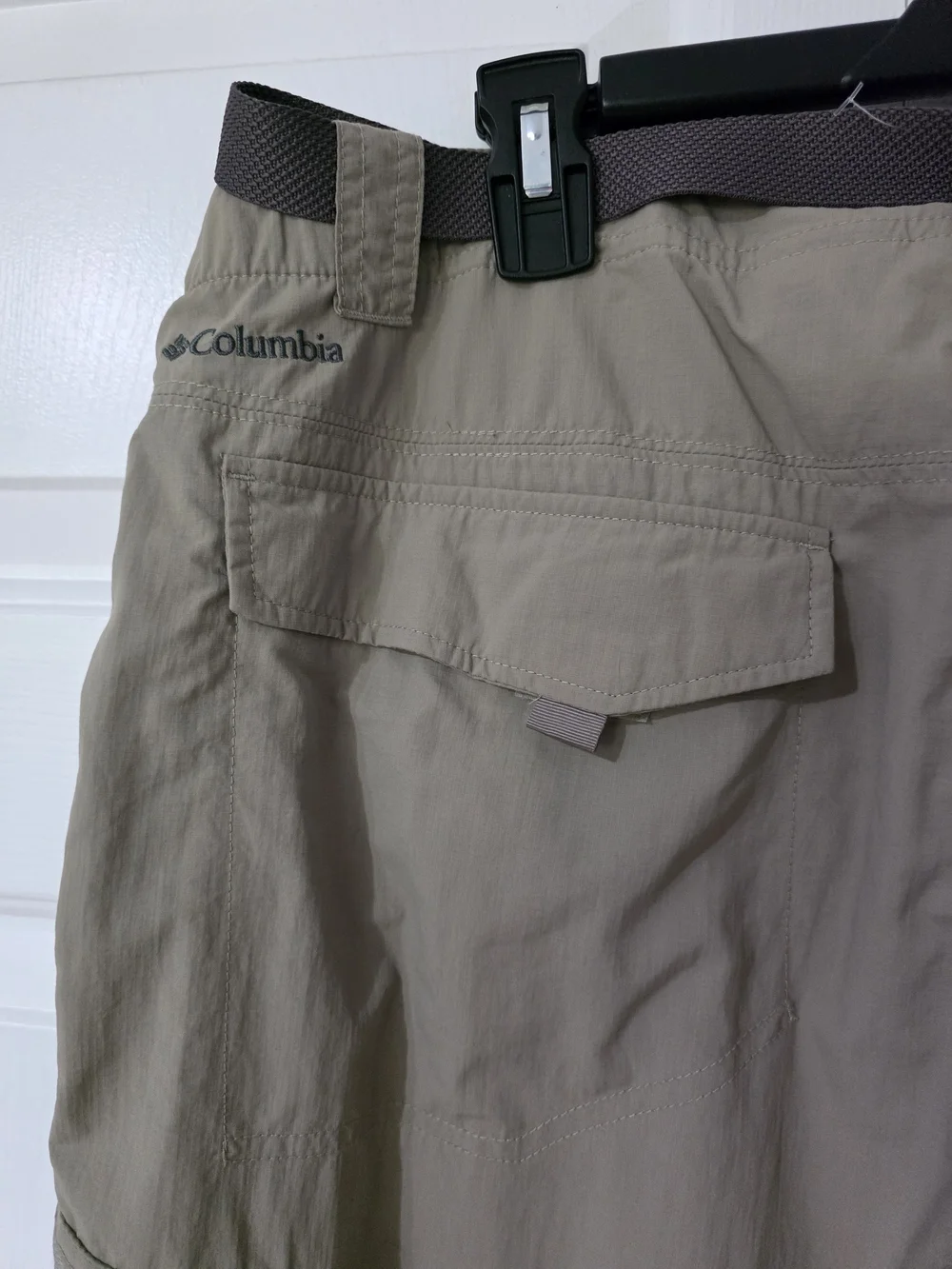 Columbia Omni Shild  Men's Silver Ridge  Hiking Cargo Shorts